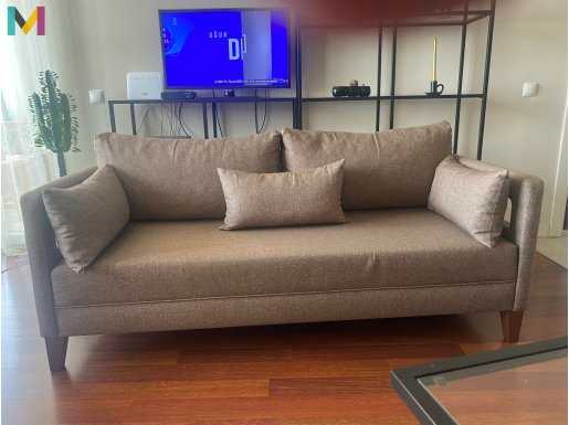 Az kullanılmış ikili ve tekli koltuk takımı